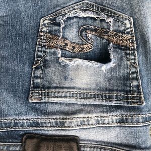 Silver Jeans very cute! Size 28/31 button up